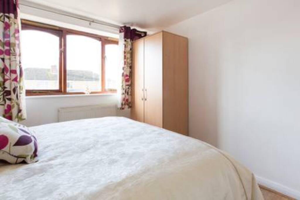 Bedroom 2 - Pic 2