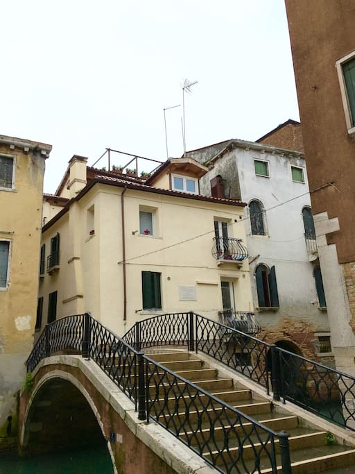 The house, next to the bridge over rio della Pieta.