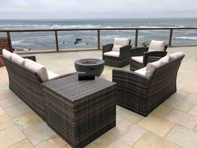 Tranquil Oceanfront Retreat w/ Breathtaking Views gallery image 5