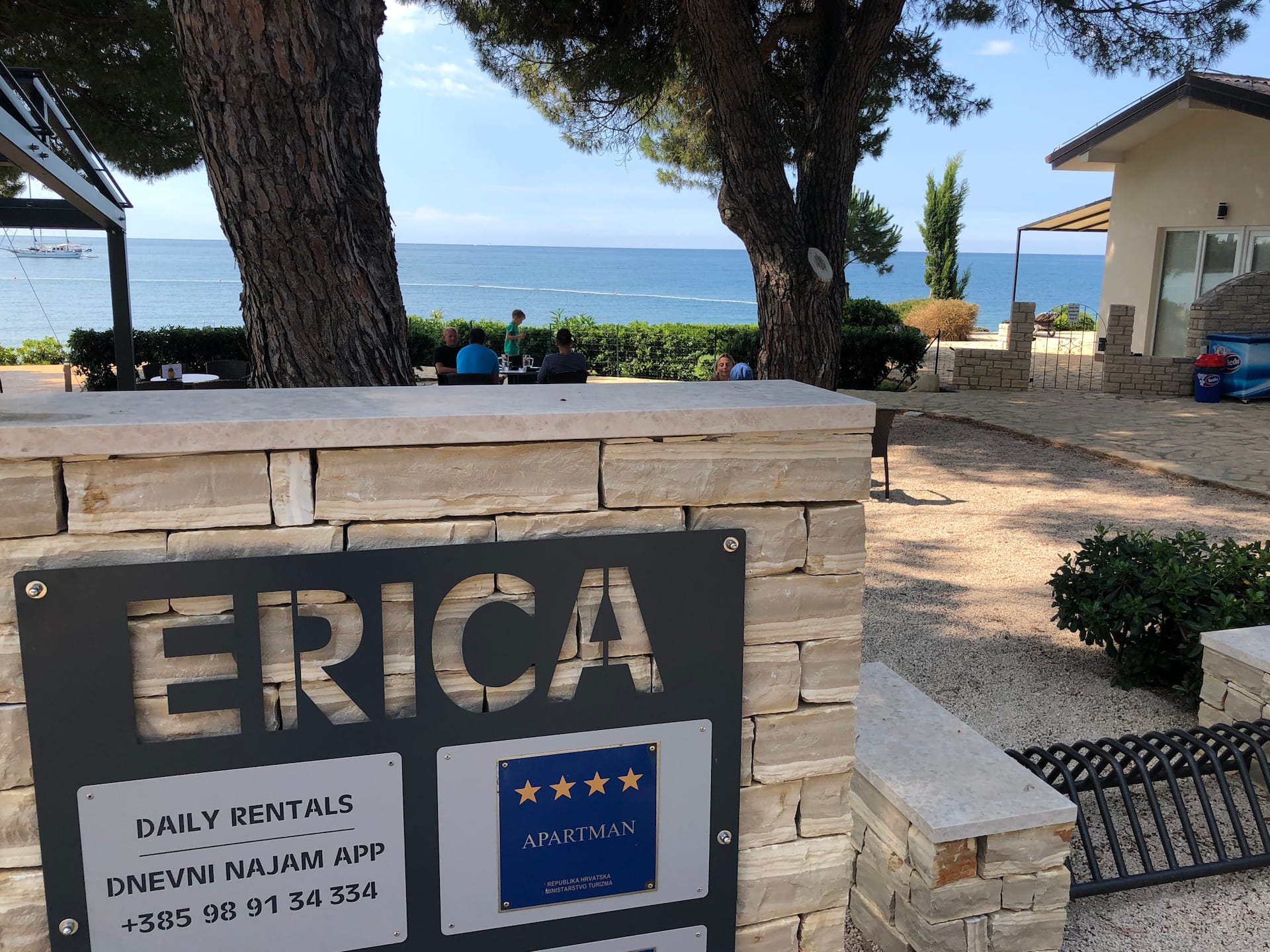 Apartment by the beach for 2 + 2