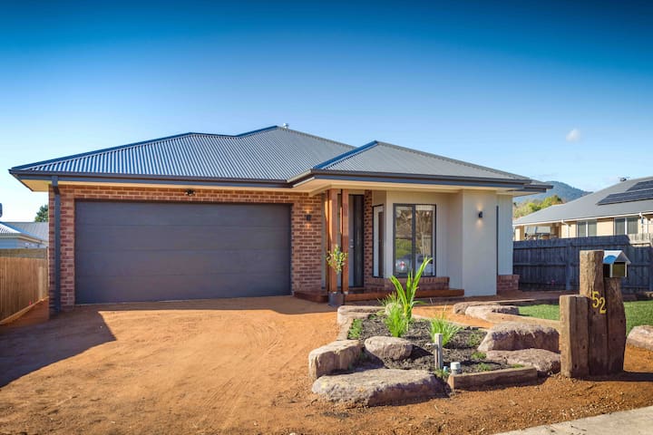 King Parrott Healesville