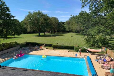 Lovely villa with pool 15 people