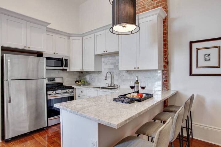 Historic Luxury Retreat gallery image 4