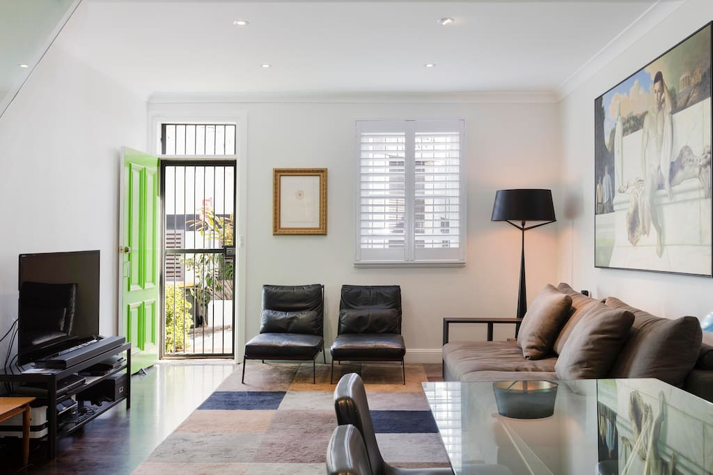 Spacious living room