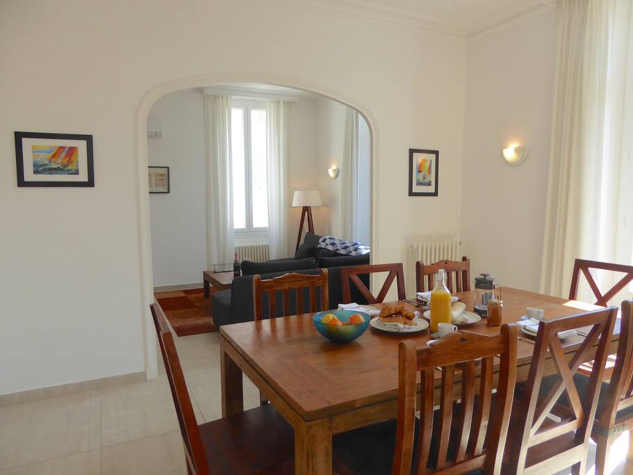 Salle à manger
Dining room