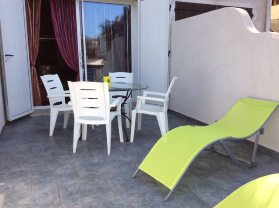 Terrasse ensoleillée
