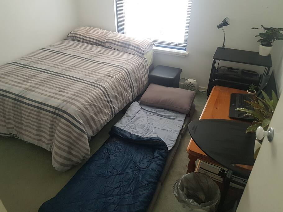 Bedroom (Double Bed with Floor Option)