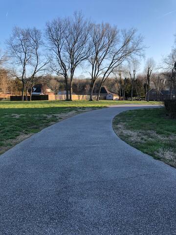 Private and modern family style home on 1 acre lot gallery image 2