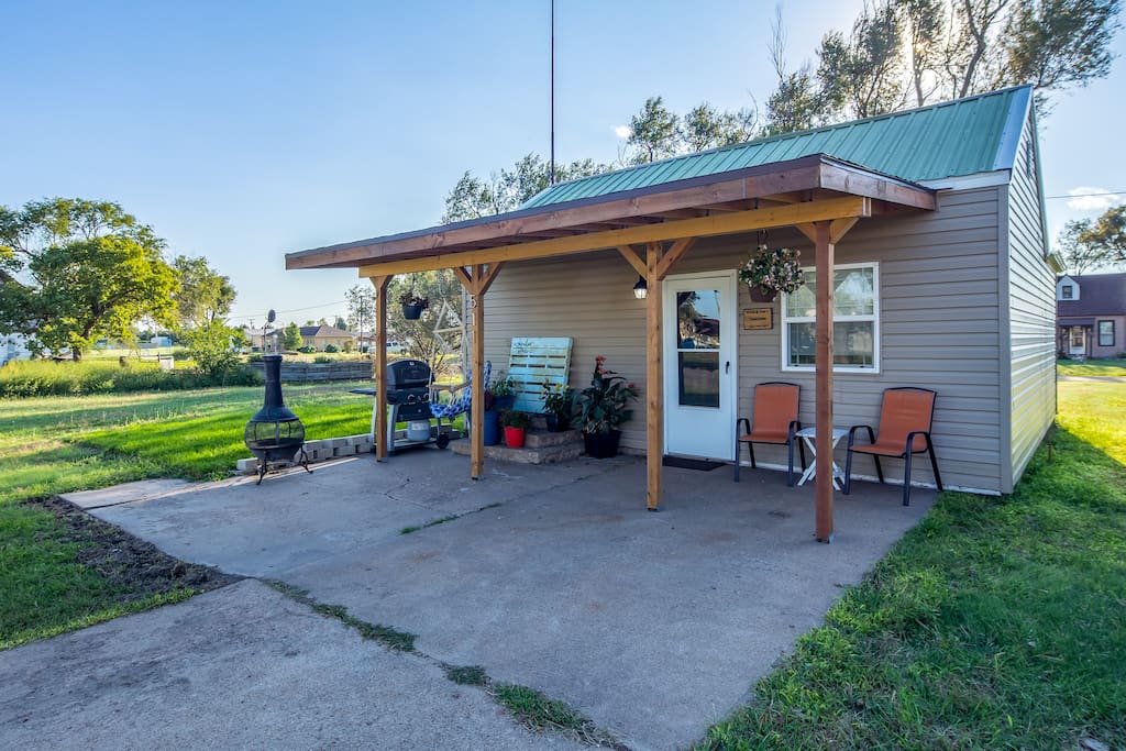 Brent & Jean’s Guesthouse KS Sunsets Cottages for Rent in
