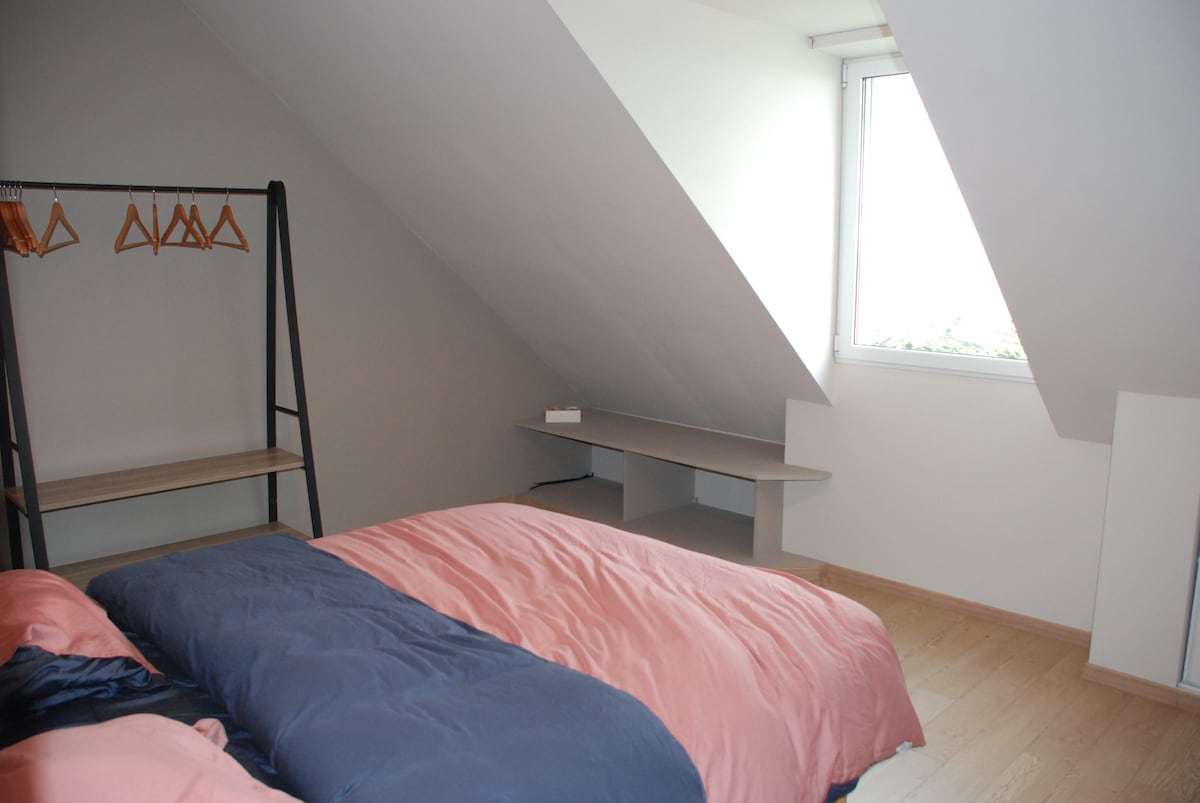 bedroom 1 upstairs 160 bed