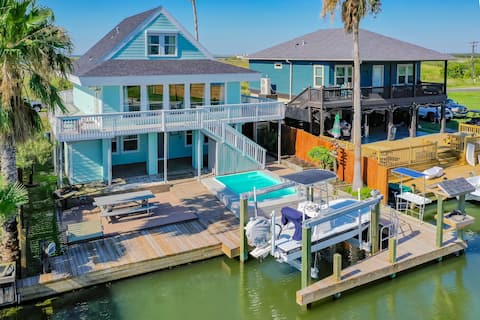 Luxury Water-Front Home on Canal