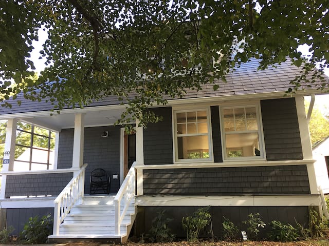 Bright Modern Craftsman Home In Liverpool Hauser Zur Miete In Liverpool