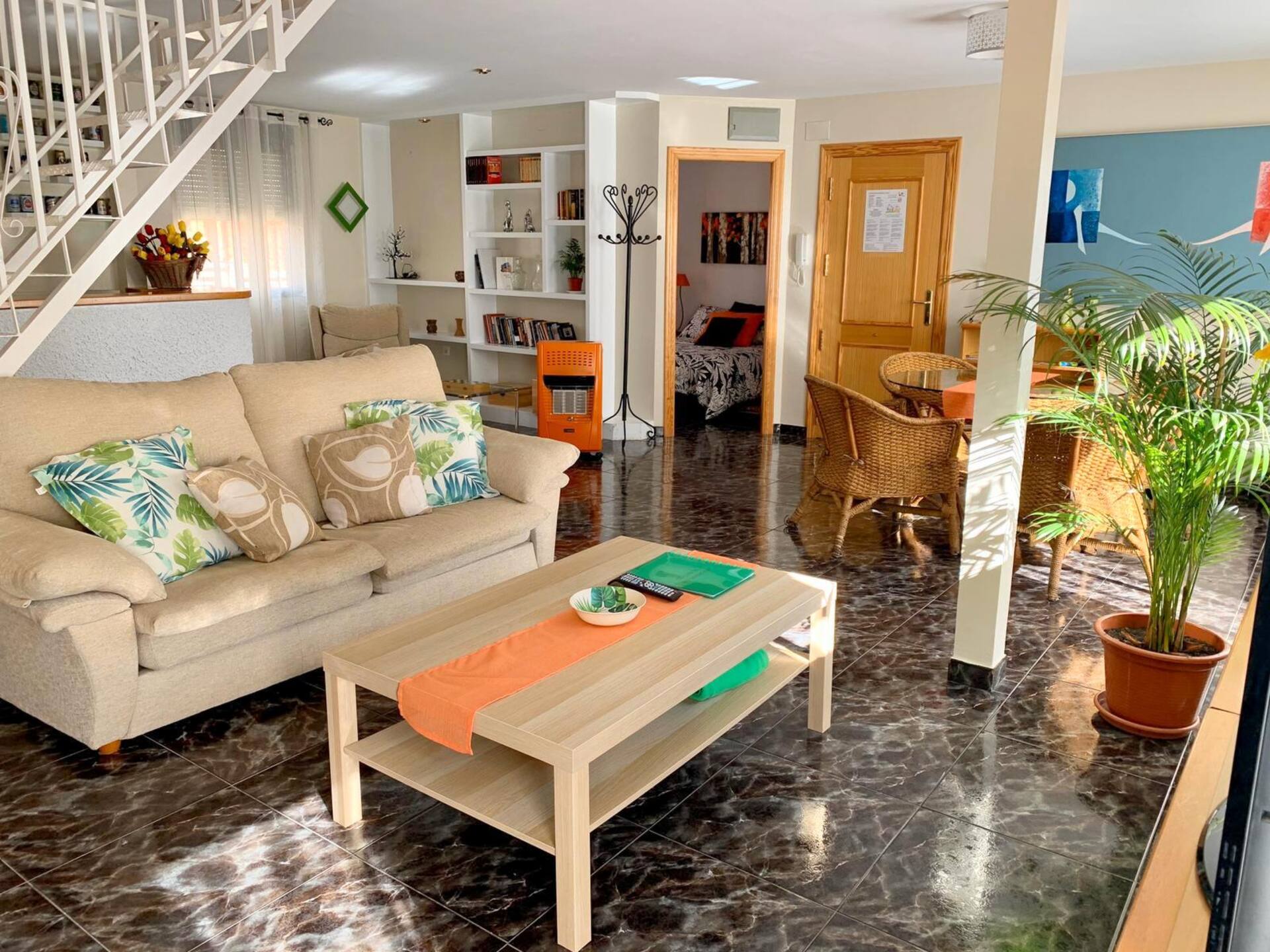 A bright and airy apartment in Onil