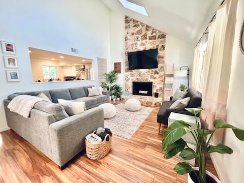Successful Airbnb property: SouthAustinBNB | Modern+Bright | Easy City Access in Dittmar Slaughter