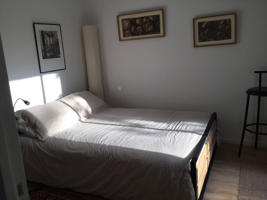 Independent bedroom, double bed 140 x 190.