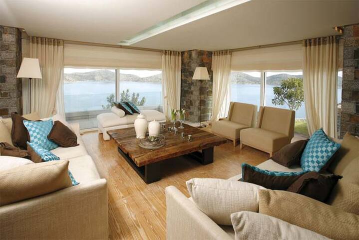 Villa Atlantis gallery image 2