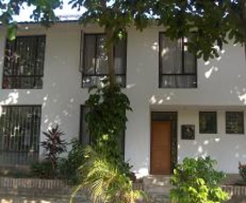 Vista del frente de la casa