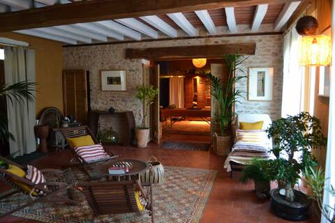Successful Airbnb property: Gite Massages of the World in Cher