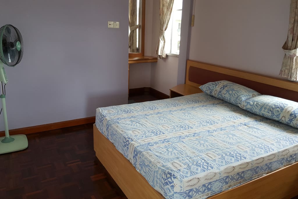 Queen bedded guest room