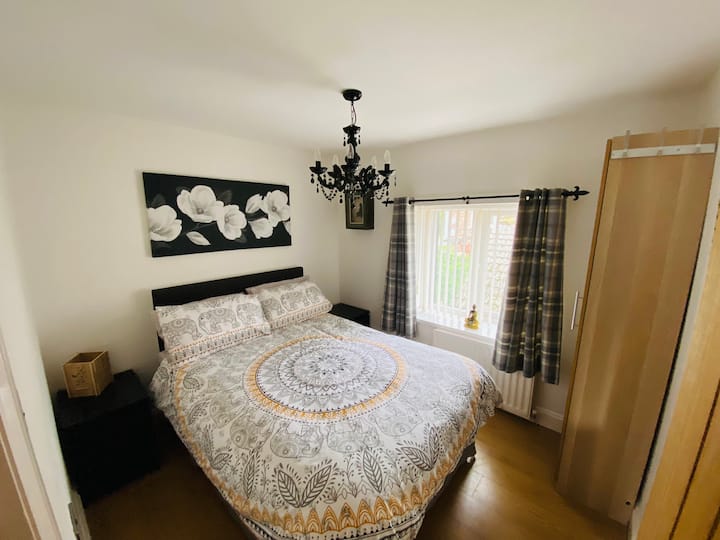 Tweede slaapkamer met tweepersoonsbed