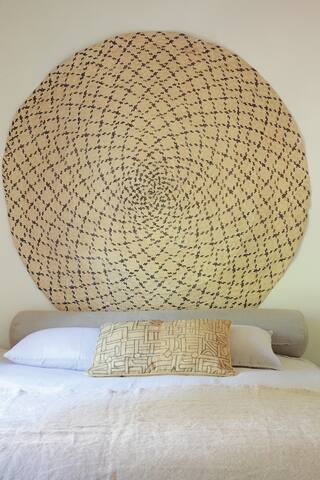 Luxury townhouse in vibrant De Waterkant gallery image 2