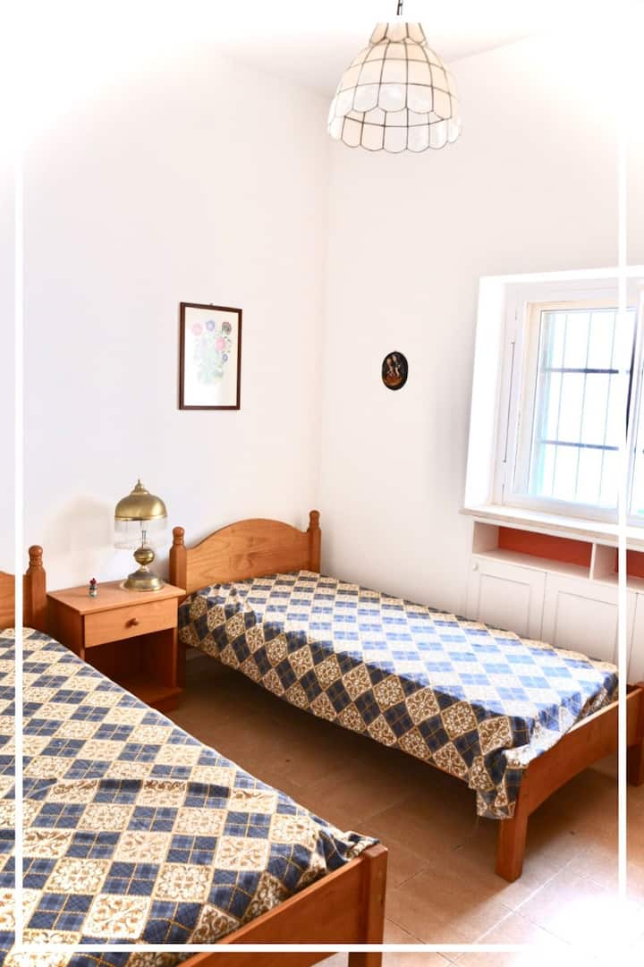 غرفة النوم 2