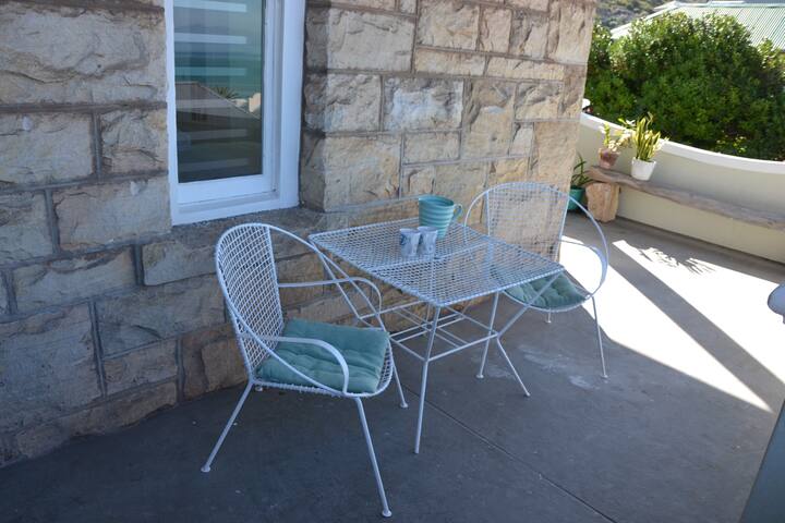 Strathmore Flat in the annex of Chartfield gallery image 3