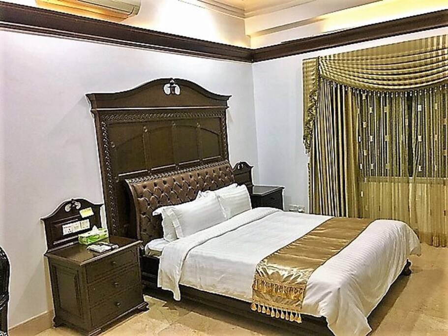 Very comfortable bed, and an amazing ambience