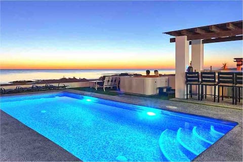 Sunset Beach House Ocean Front Hot Tub & Pool