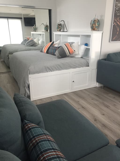 Brand new studio apartment JUST LISTED - Full size daybed