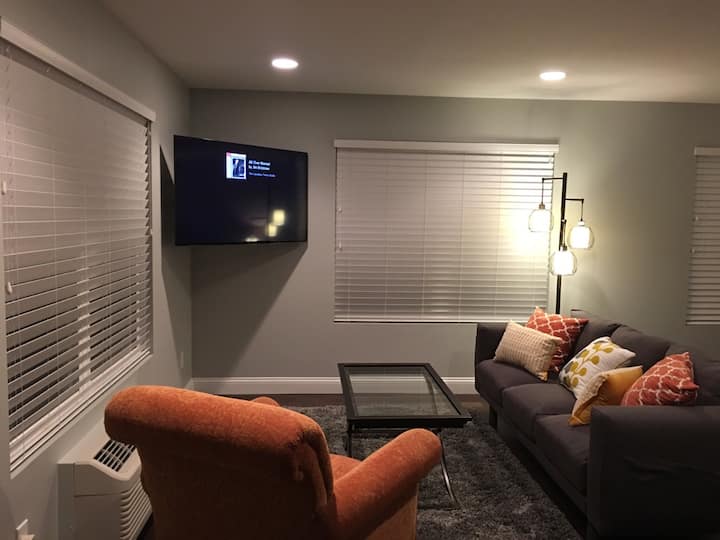 Carriage House Ft. Square/close To Downtown - International Marketplace, IN