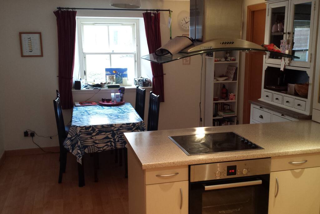 Kitchen Dining Area