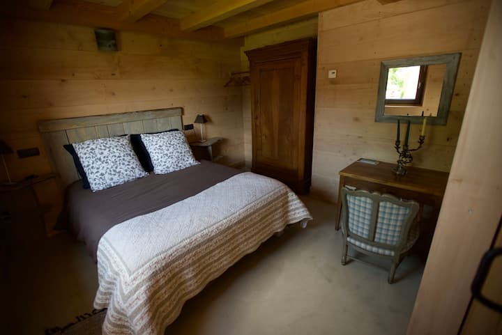 chumba cha kulala cha ghorofa ya chini