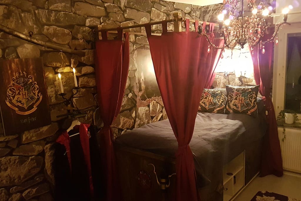 The Harry Potter room with it's unique and comortable bed (built by me) will bring that special feeling to your stay, no mather if your a child or an adut :-)