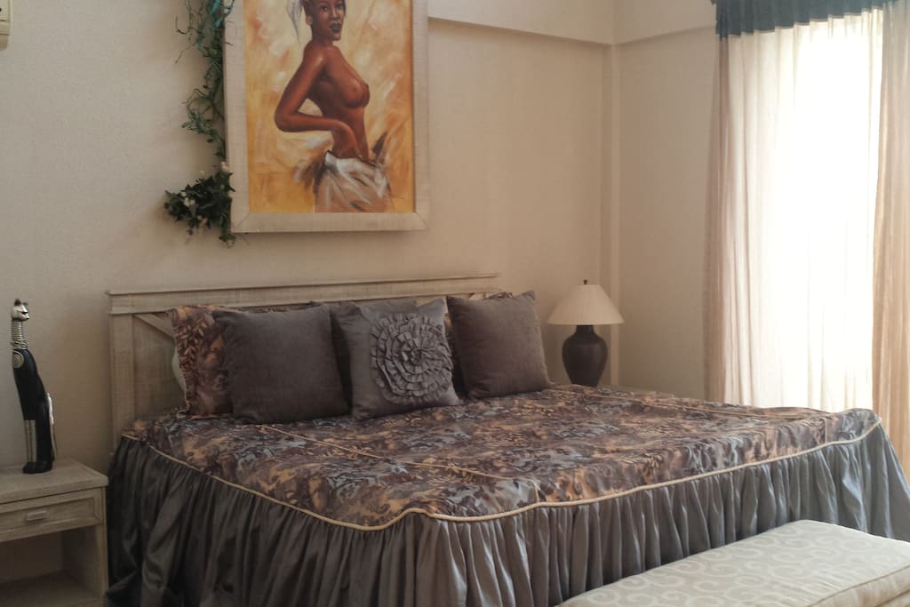 Master Bedroom with King size bed.