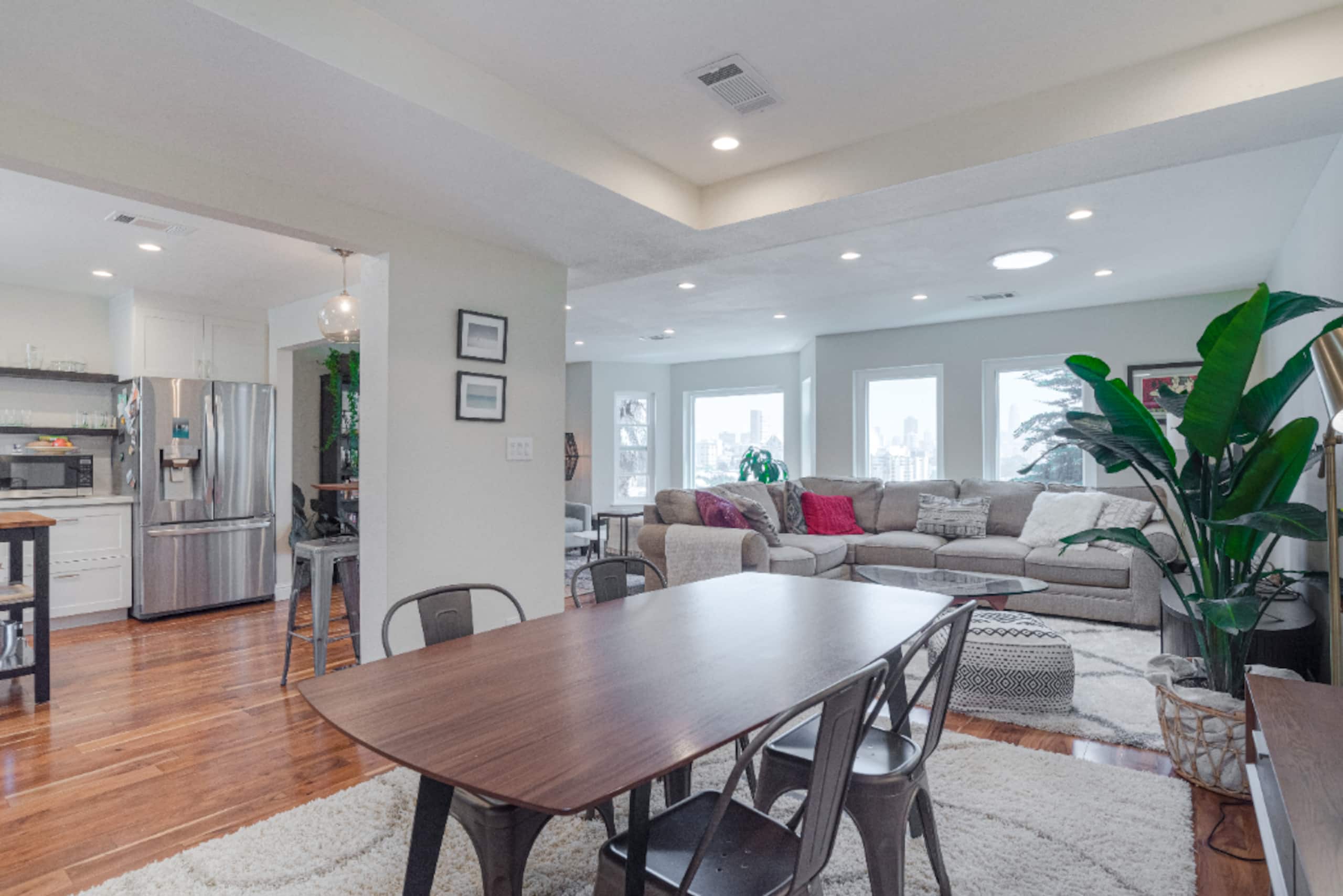 Condo in San Francisco · ★4.97 · 2 bedrooms · 2 beds · 2 baths - Image 12