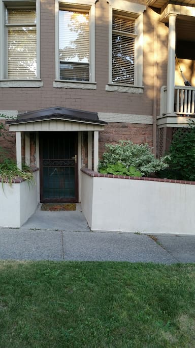 Private Entrance