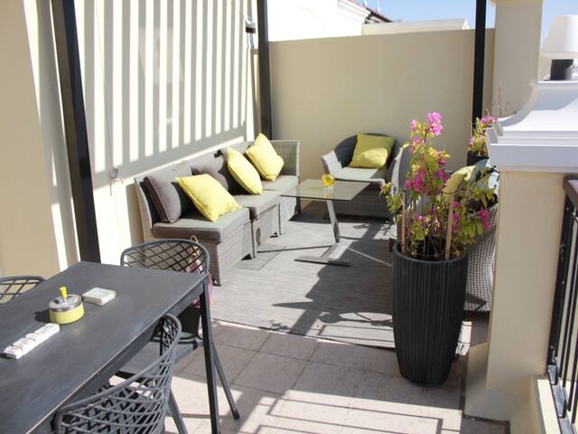 Get Beachy esstischen For iPhone Free