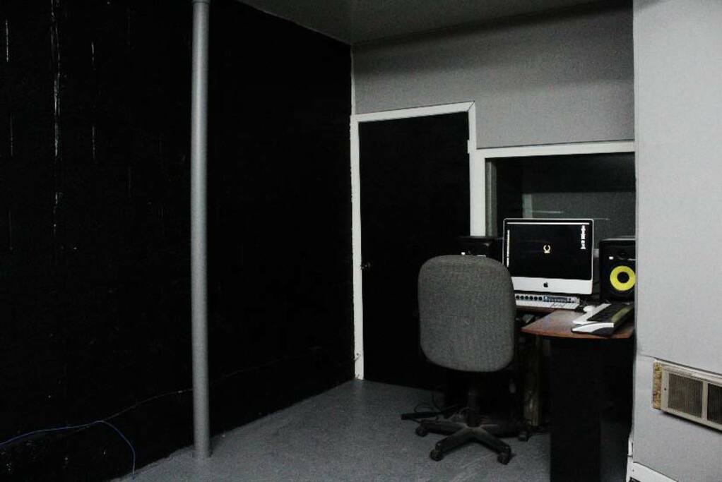 Wide Shoot - Creative Space