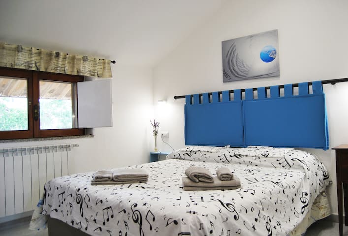 JAZZ AND BLUES HOUSE 2 NEAR THE PATH OF GODS