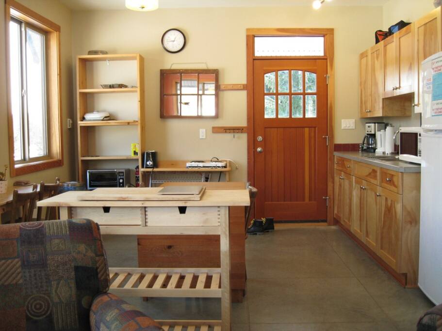 Entry & Galley Kitchen