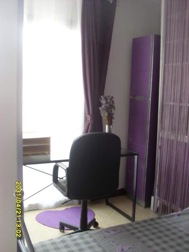 Hapësirë e rehatshme pune dhe qasje në wifi