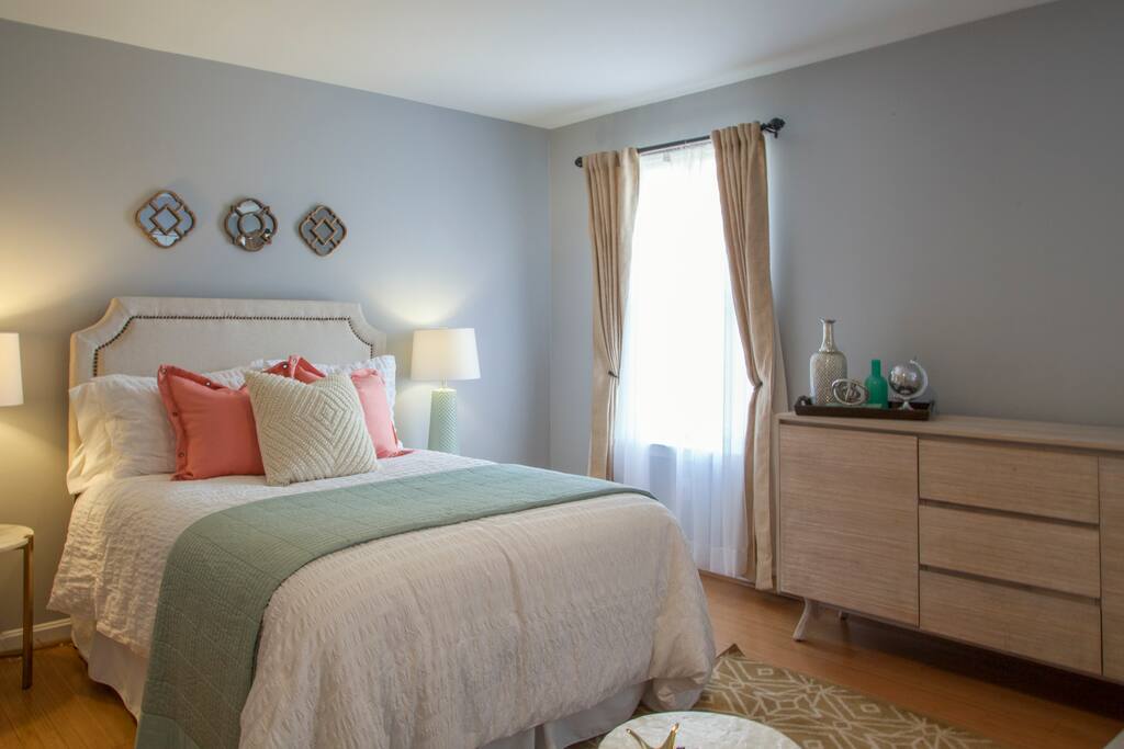 Natural light peeks through the window! And there's plenty of storage in the console.