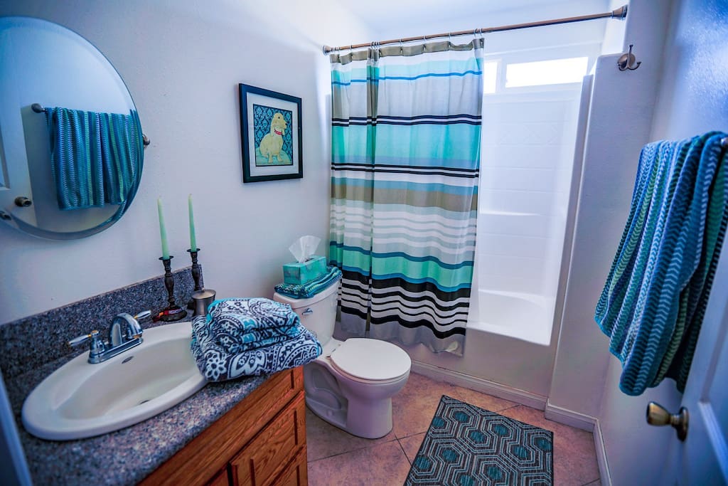 Shared Full Bathroom