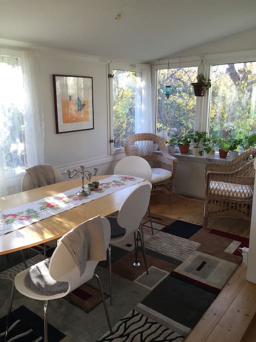 The diningroom at the built-in veranda.