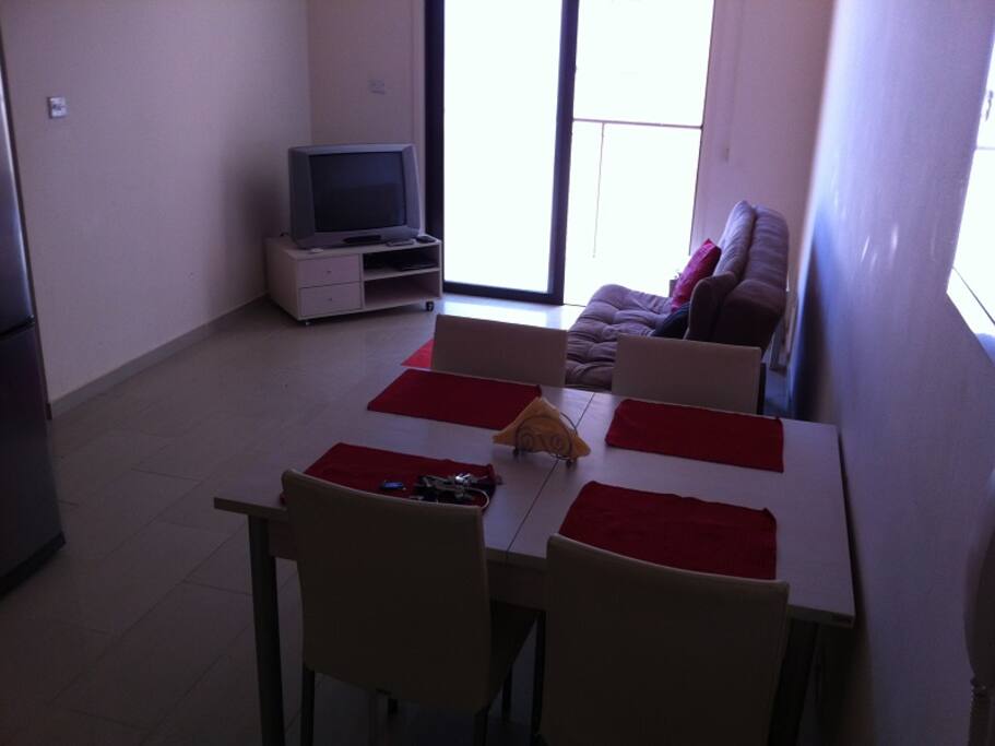 Dining & lounge area