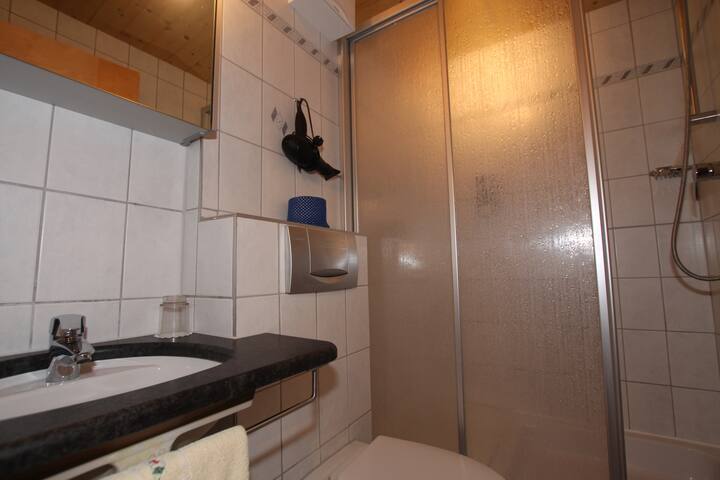 Einzelzimmer mit Frühstück in St. Anton am Arlberg