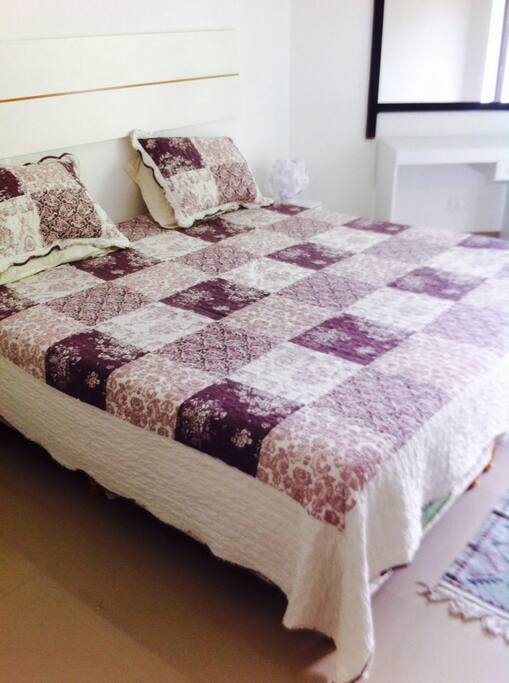 QUARTO COM CAMA KING