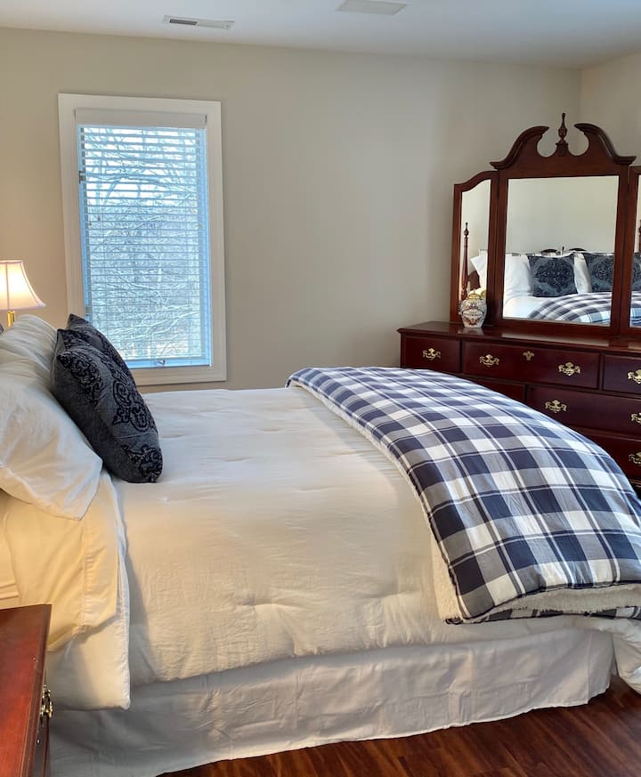 Двойна спалня на последния етаж 