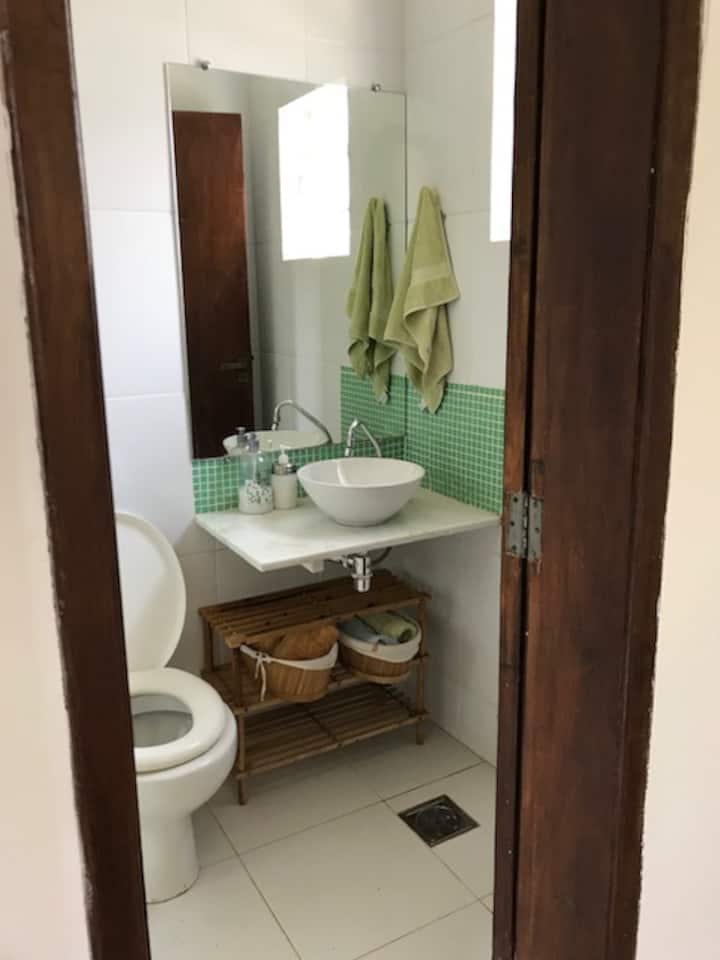 חדר הרחצה של הסוויטה החיצונית הבית הראשי